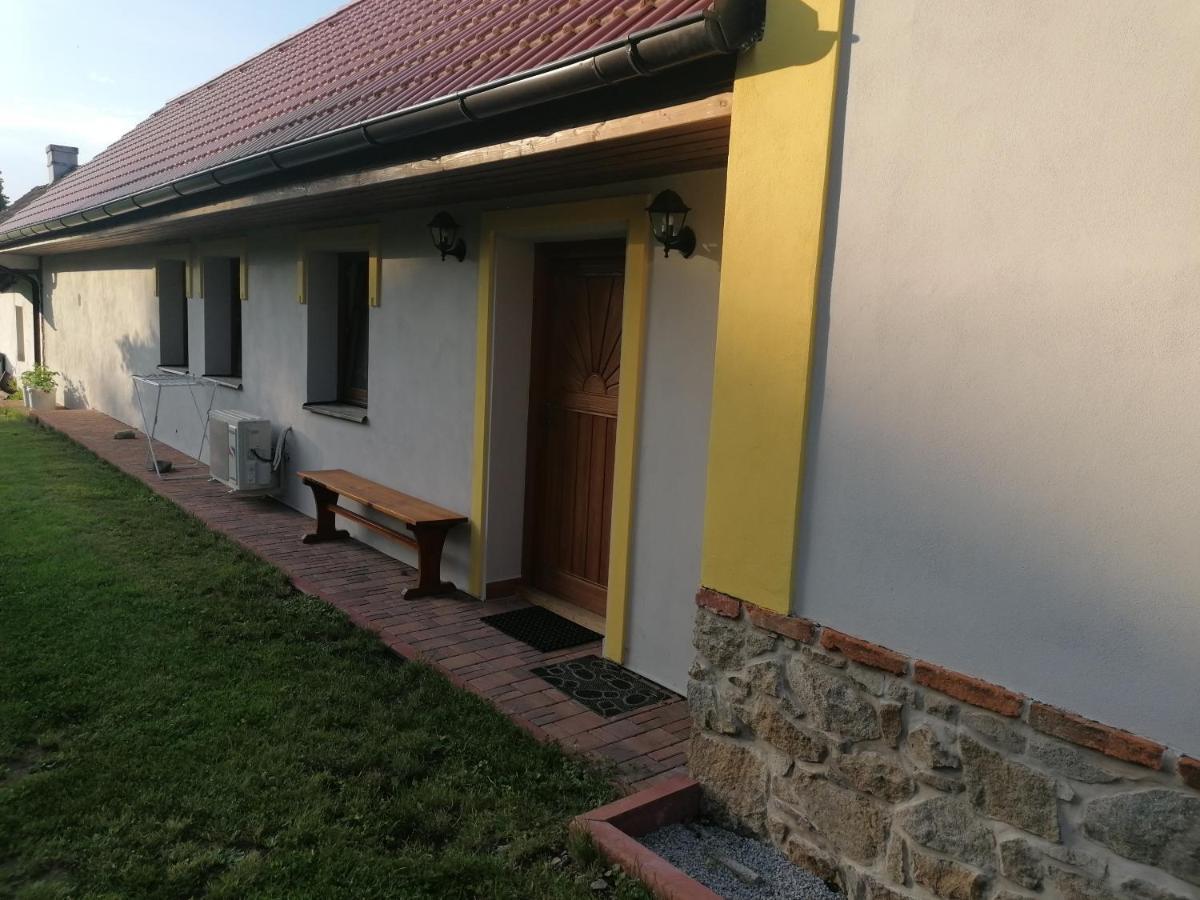 Apartman Na Statku Jílovice Buitenkant foto
