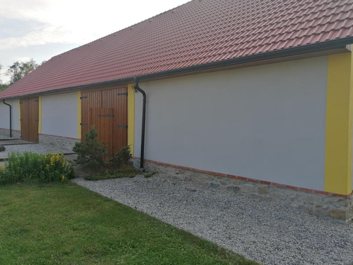 Apartman Na Statku Jílovice Buitenkant foto